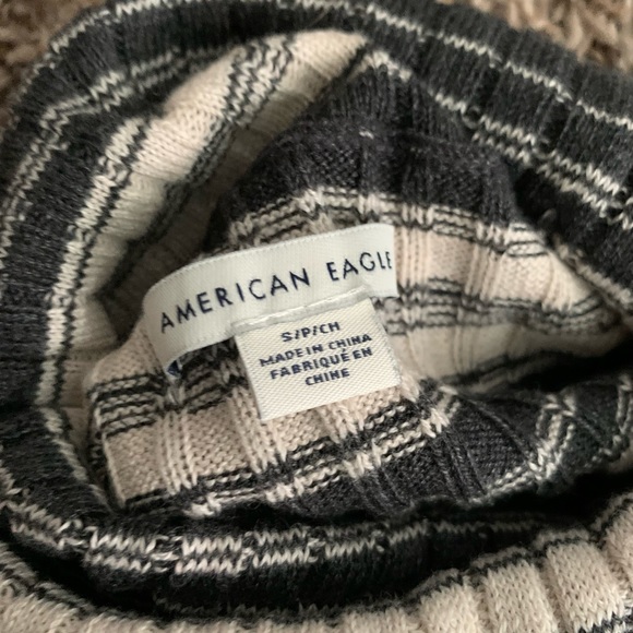 AEO Striped Turtleneck Black and White - Picture 2 of 4